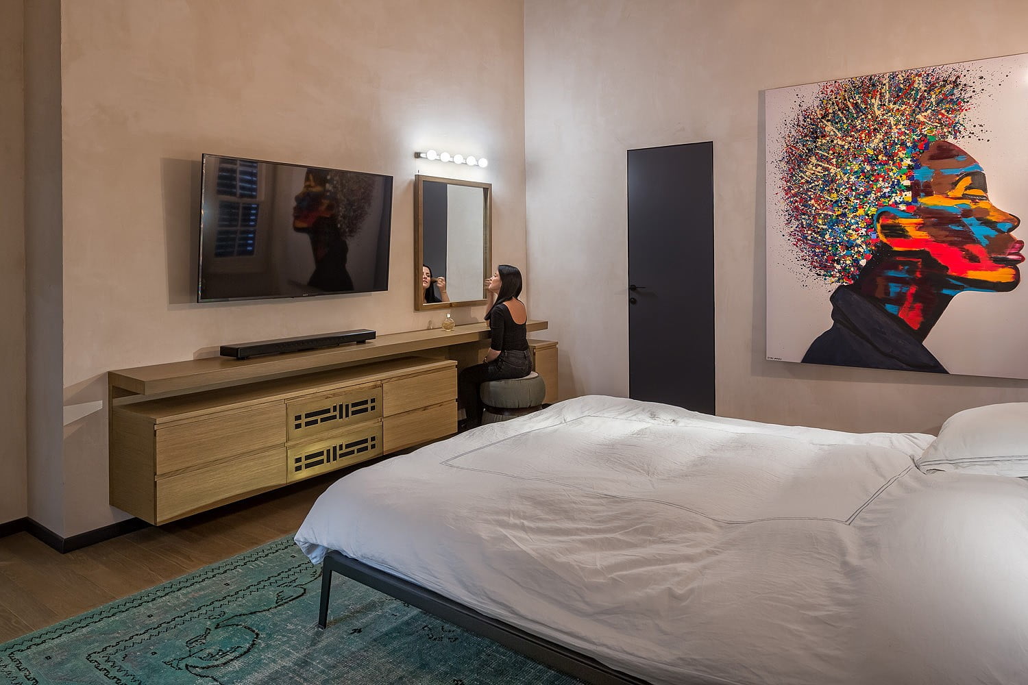 עיצוב ושיפוץ חלל חדר שינה הורים בבית פרטי בתל אביב